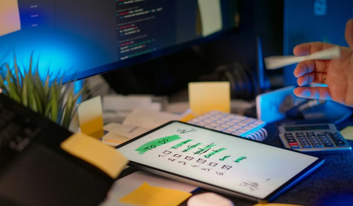 Zamonaviy dasturchilar ish jarayoni — Innosoft veb-sayt ochish xizmati