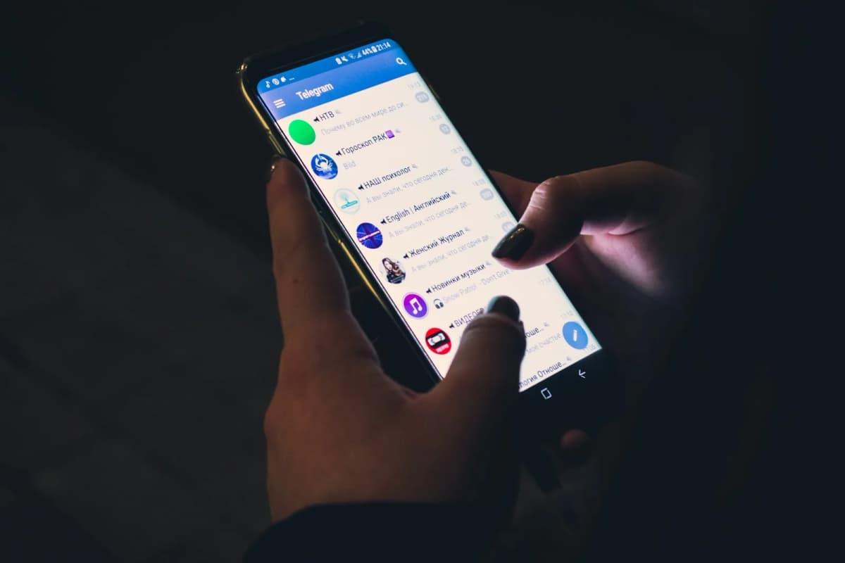 Ovqat yetkazib berish uchun AI bot — sun'iy intellekt va neyron tarmoq asosida buyurtmalarni avtomatik qabul qilish, Innosoft loyihasi
