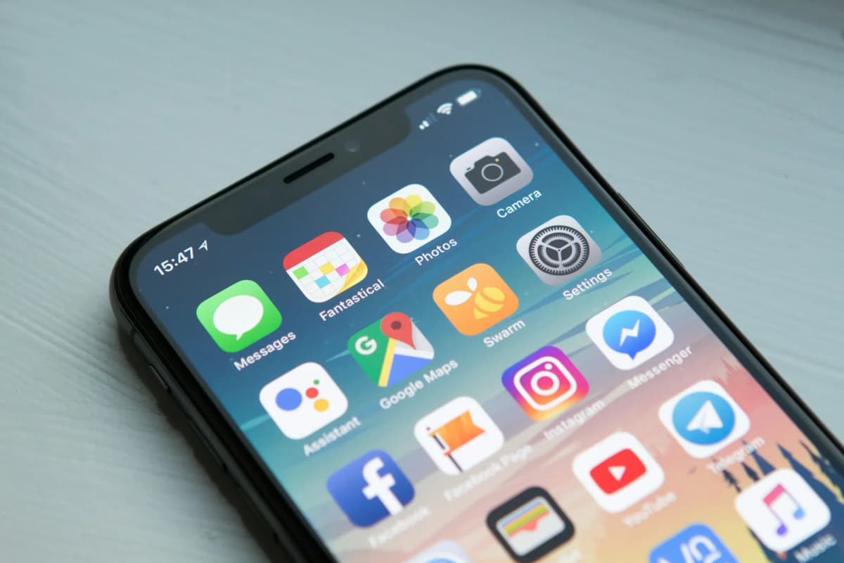 Smartfon ekranidagi ilova ikonkalari – React Native bilan mobil ilova yaratish xizmati, Innosoft